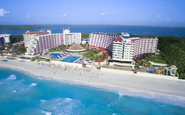 Crown Paradise Club Cancun All Inclusive