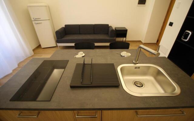 Suite 44