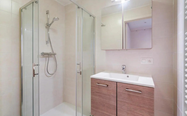 Gelijkvloers app mét ruim terras op 1 min van zee