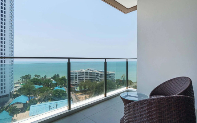 Baan Plai Haad by Favstay