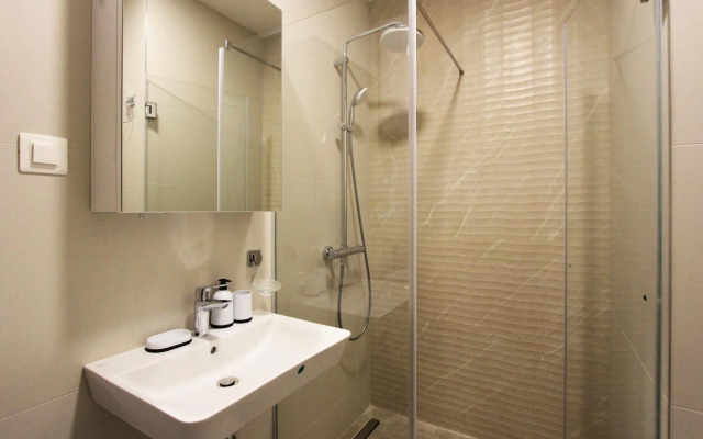 Lovely one bedroom apartment with parking space