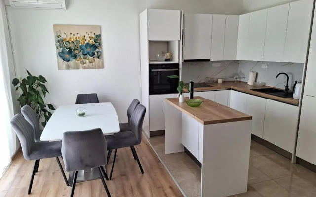 Apartment 3M