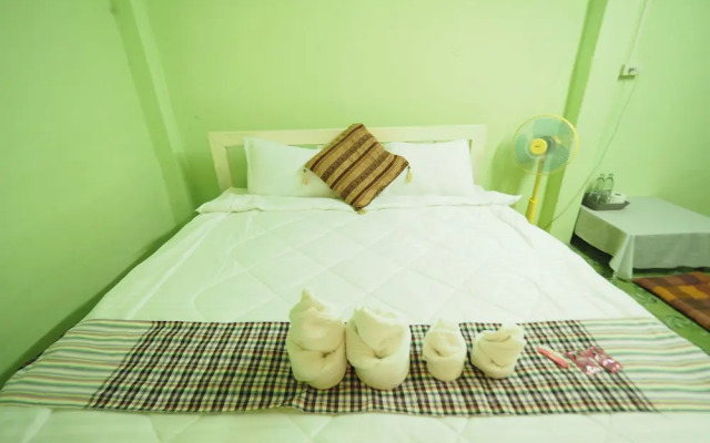 Ram Yai Homestay - Hostel