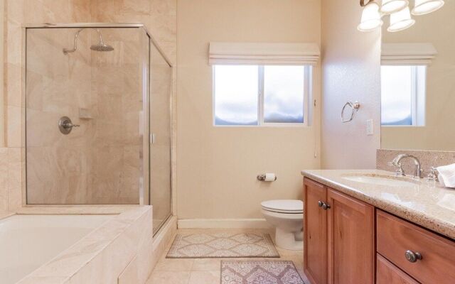 Mammoth Gateway Village # 8