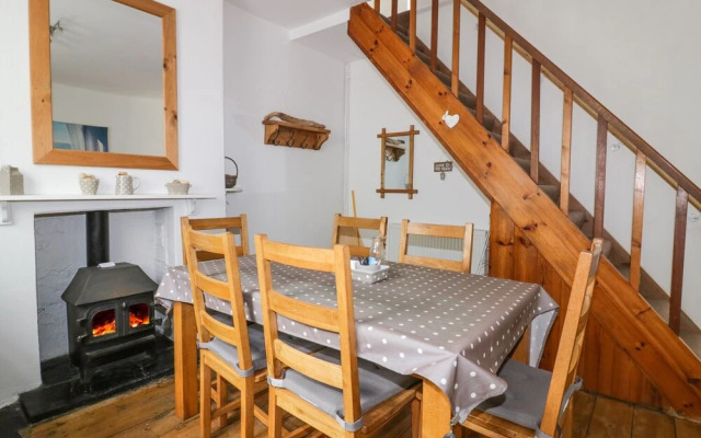Lowena Cottage