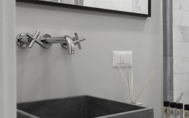 Отель Tornabuoni Place