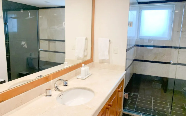 Beach Front Luxury condo