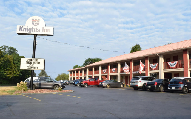 Knights Inn Oswego