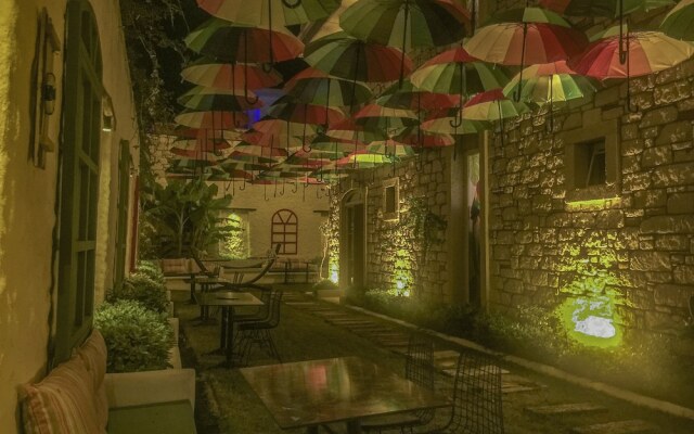 Stone Garden Tas Hotel