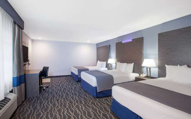 Travelodge Inn & Suites by Wyndham Anaheim on Disneyland Dr