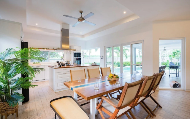 Kira Japandi Escape Sauna Rooftop Cinema