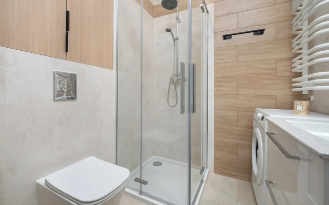 Wodna Apartment Łodź by Renters