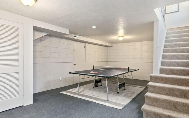 Fun, Family-friendly Old Town Home W/ Hot Tub!