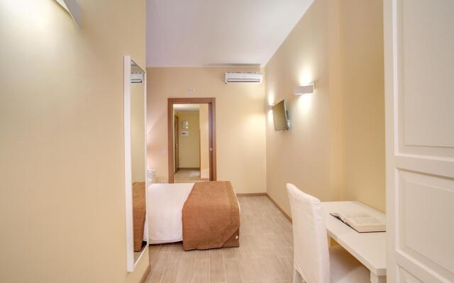 Top Floor Navona Guest House