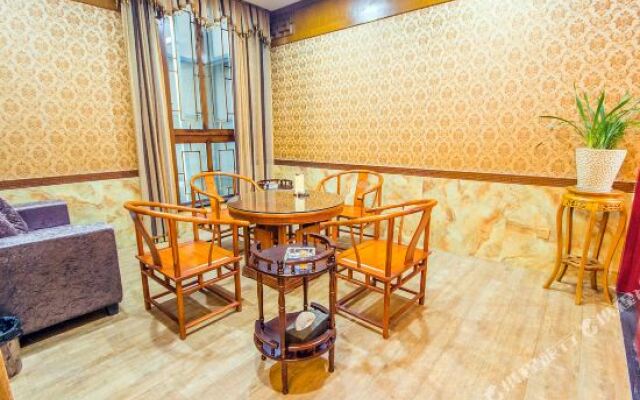 Biancheng Business Hotel Leshan