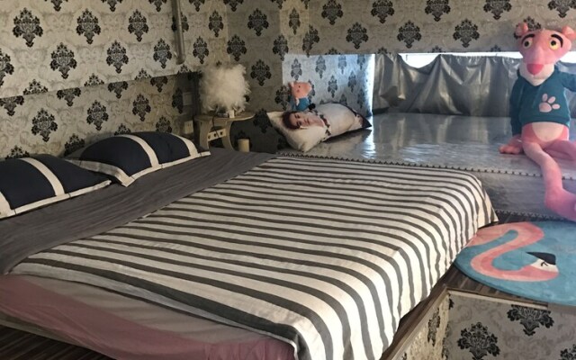 Jason Home black noble