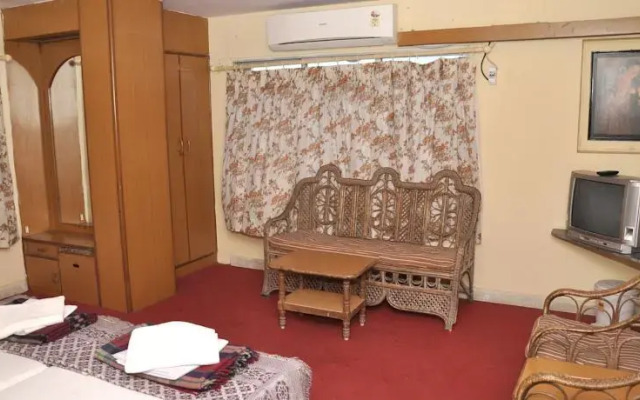Hotel Madhuram