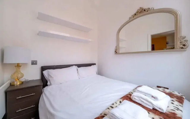 Central & Cosy 1BD Flat - Soho