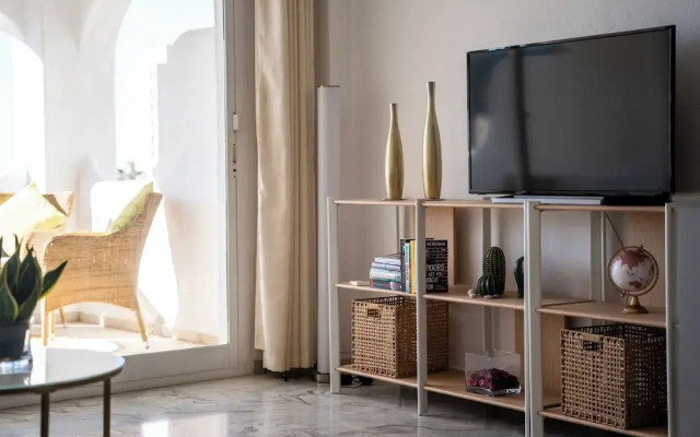 Charming Apartment With sea Views in Benalmadena