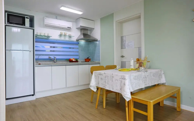 Namhae Montmartre Pension