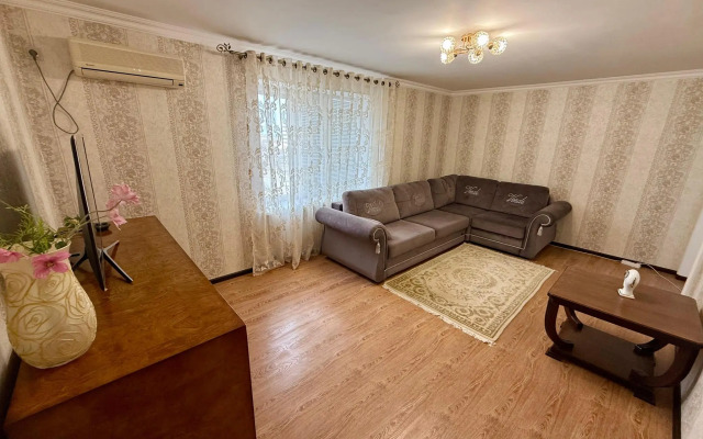 Апартаменты на улице М. Халилова 10