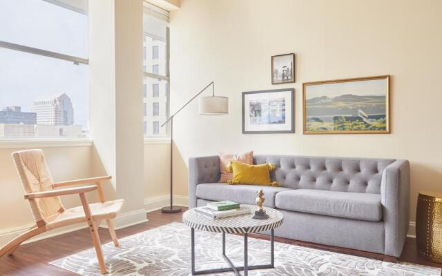 Roami at Duncan Plaza