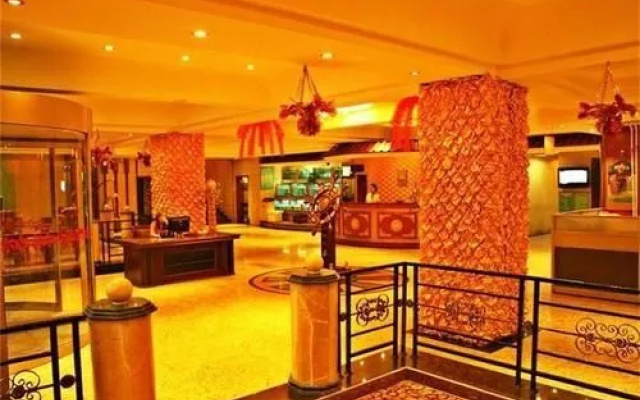 Tuke China Light Hotel