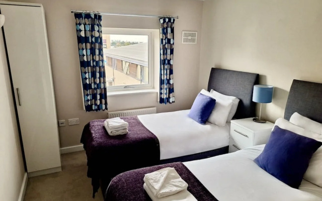 Your Space Apartments - Market Rise