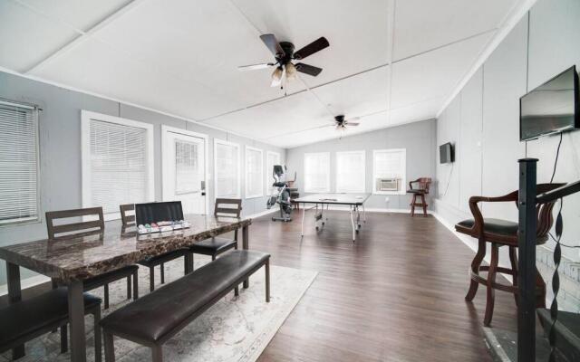 Mid -city Serenity, Huntsvilles Finest