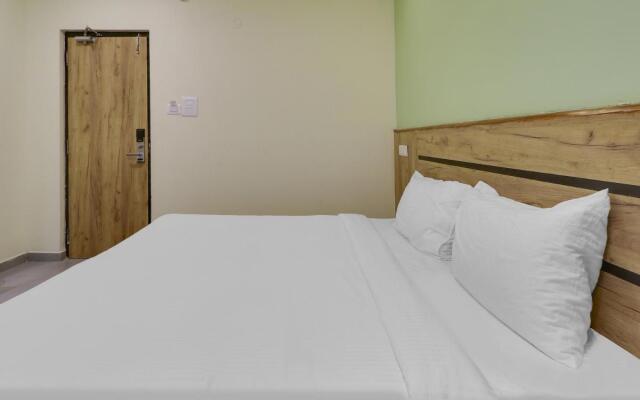 Townhouse OAK Hotel SVA