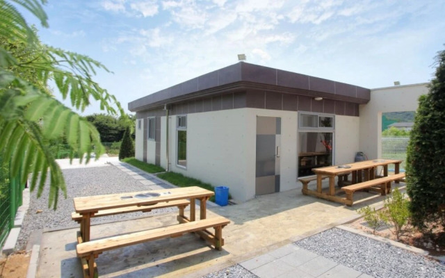 Everleeum Pension Yongin