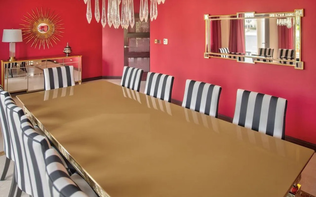 Dream Inn Dubai - Royal Palm Beach Villa