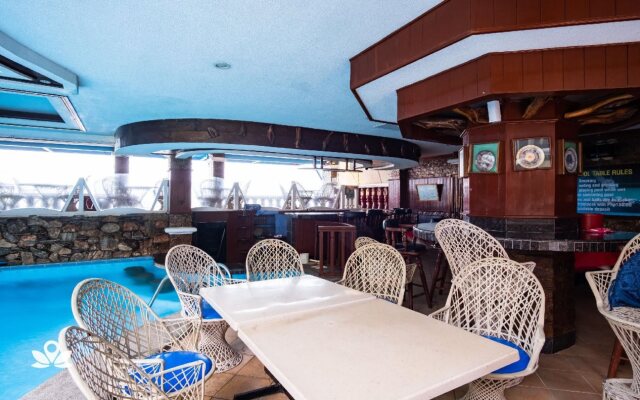 Palm Tree Resort and Restaurant