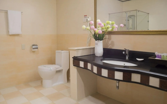 Le Beau Max Resort