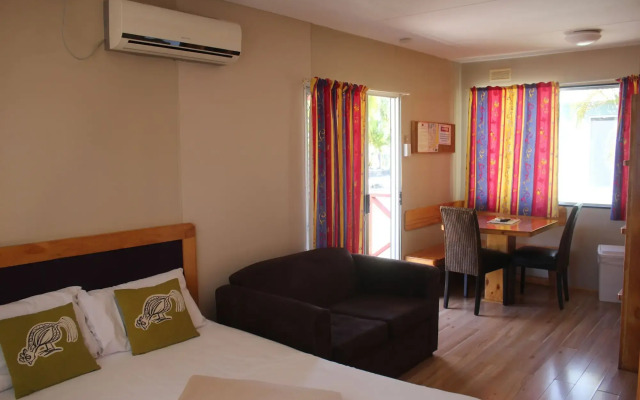 Lani's Holiday Island - Caravan Park