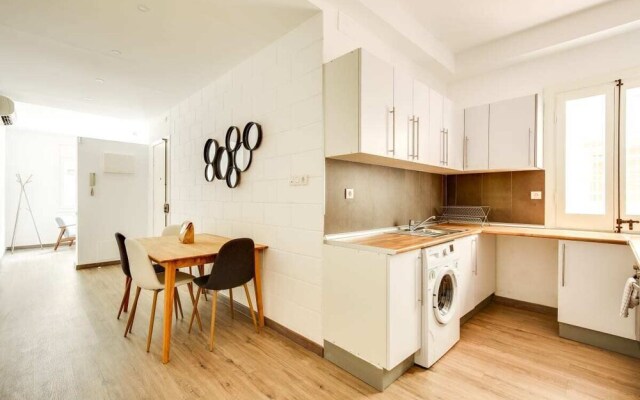 Spacious Refurbished 1bed Flat, Close to the Metro