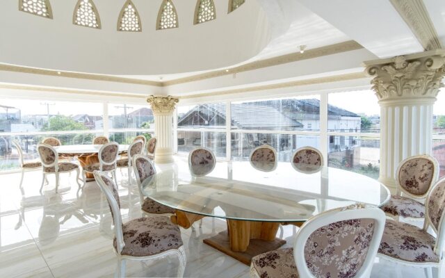 Mutiara Hijau Suites Syariah By OYO Rooms