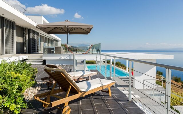 600m² homm Luxury Villa Sea Side Evia 16ppl