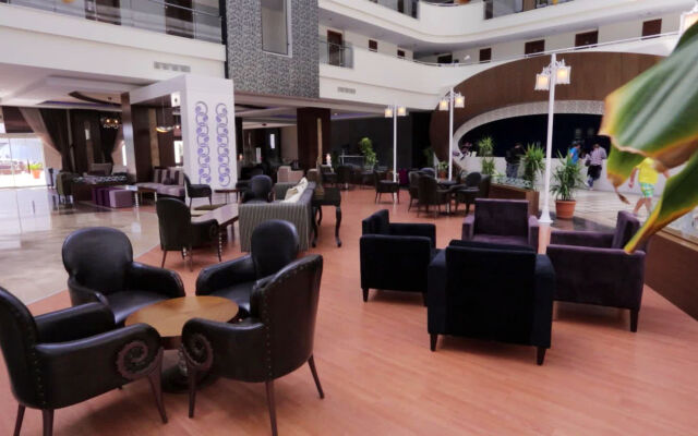 Seaden Sea World Resort & Spa