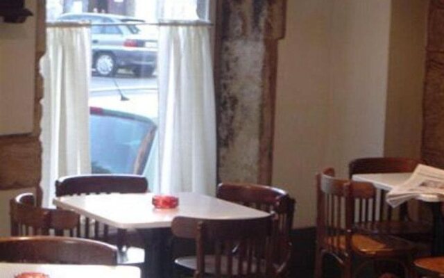 Hostal Valadares