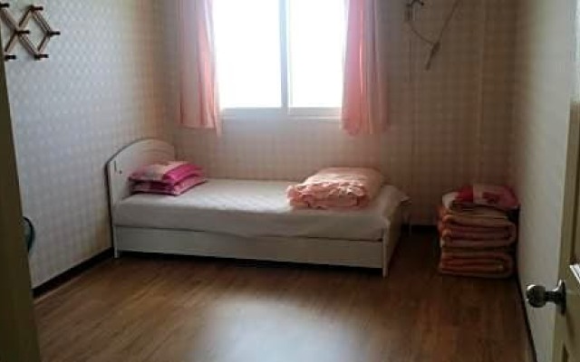 Shila Youth Hostel