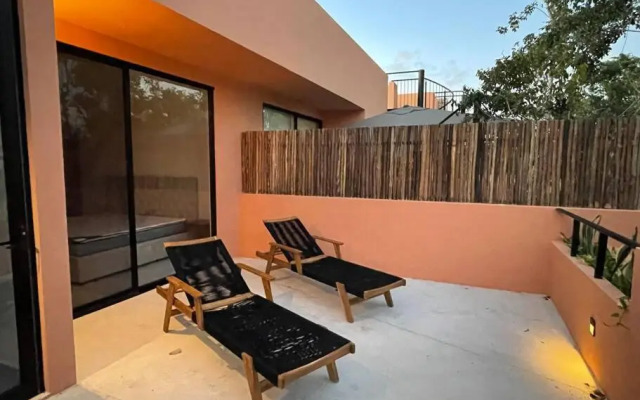 18 Luxury House with pool, 3 BDS,Aldea Savia