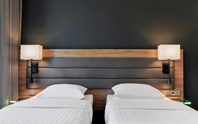 Moxy Copenhagen Hotel - Image 4