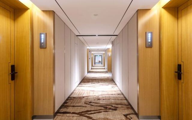 Yijing Guanlan Hotel