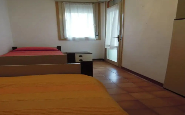 Bright Garden Apartment Near the sea