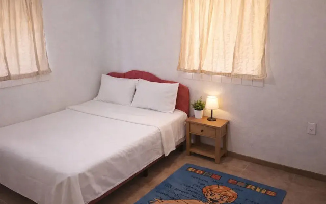 Valencia's Guesthouse