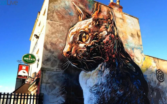 Bright top Floor one bed apt in Southville