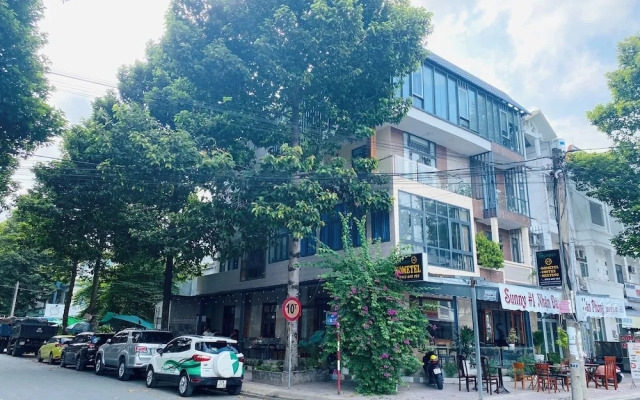 Sunny 1 Hometel Binh Minh
