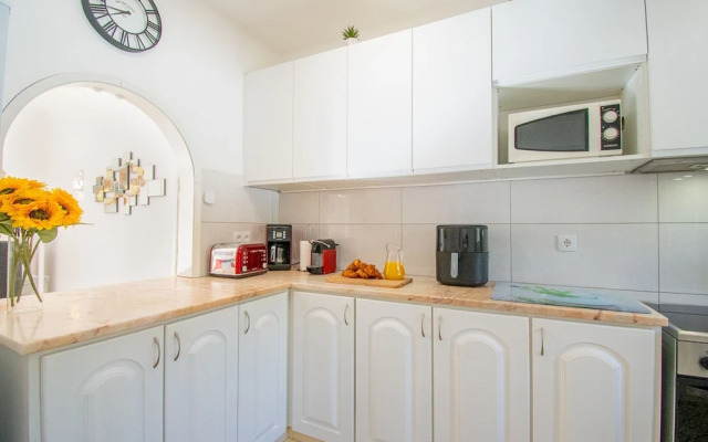 99 ADM Casa Mendes Fabulous Townhouse With Share