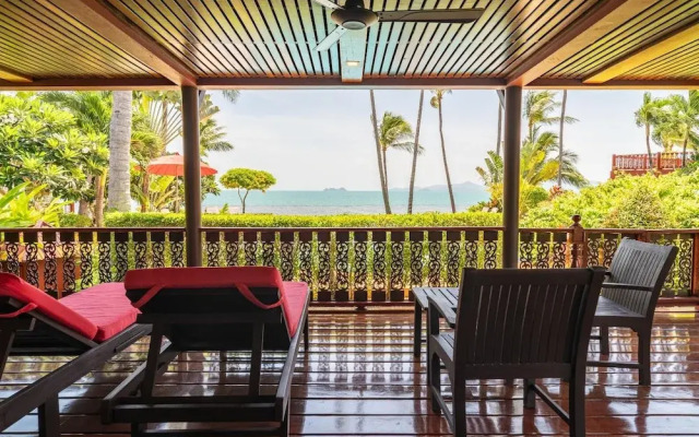 Tropical Beachside 4 bedroom Villa KBR23
